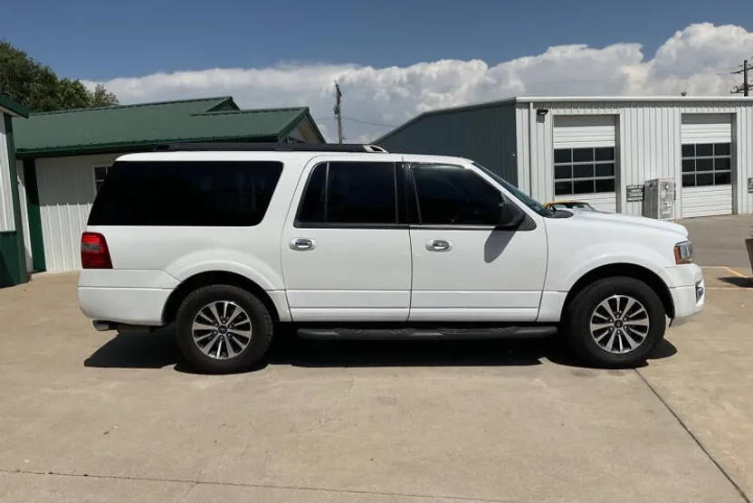 2015 Ford Expedition EL XLT photo 1