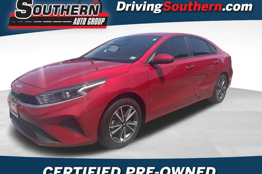 2023 Kia Forte LXS photo 1