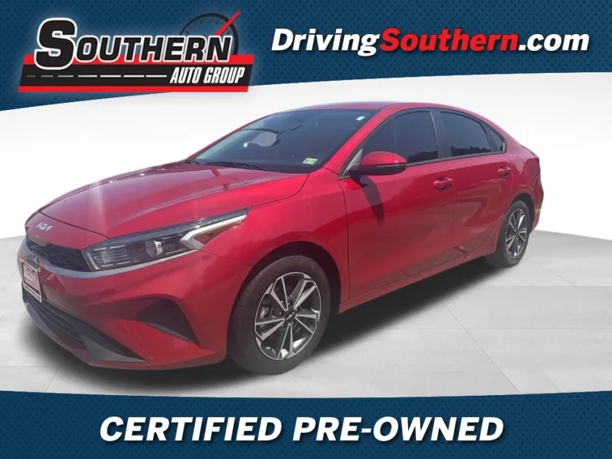 2023 Kia Forte LXS photo 1