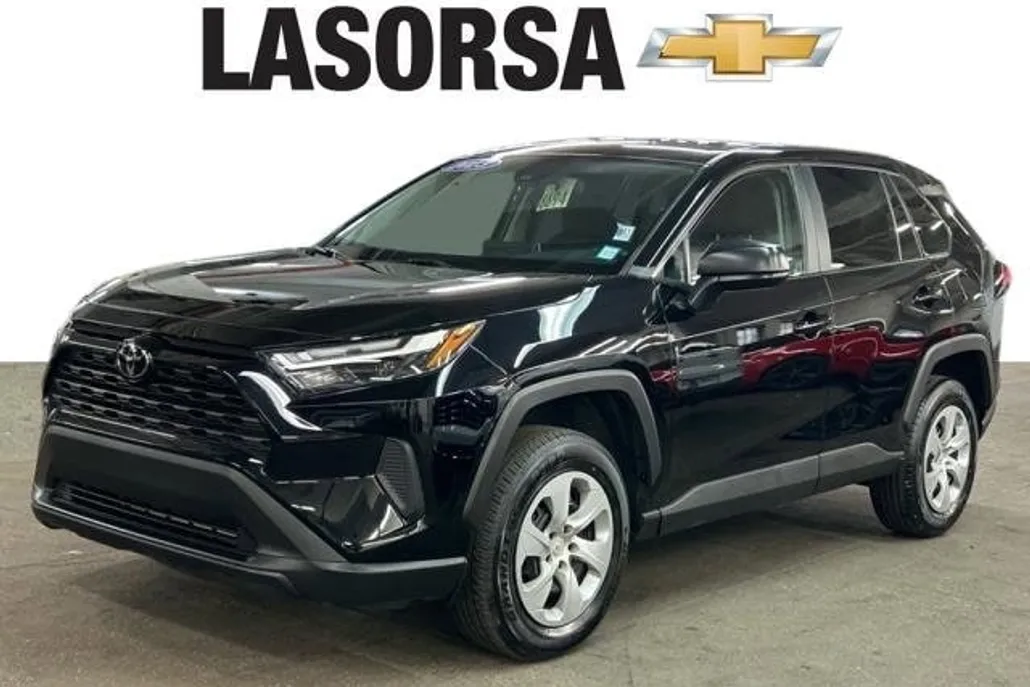 2023 Toyota RAV4 LE photo 1