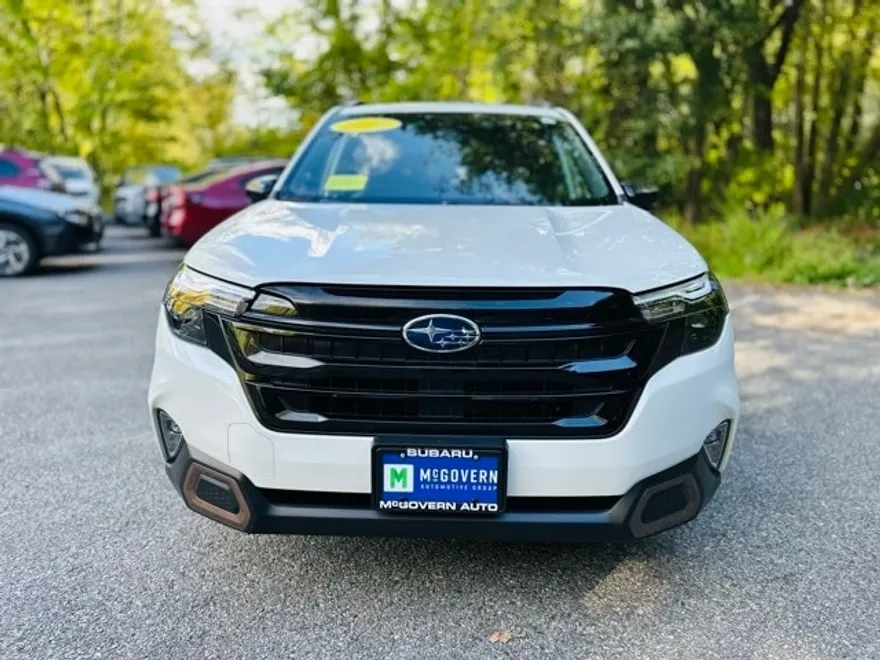 2025 Subaru Forester Sport photo 1