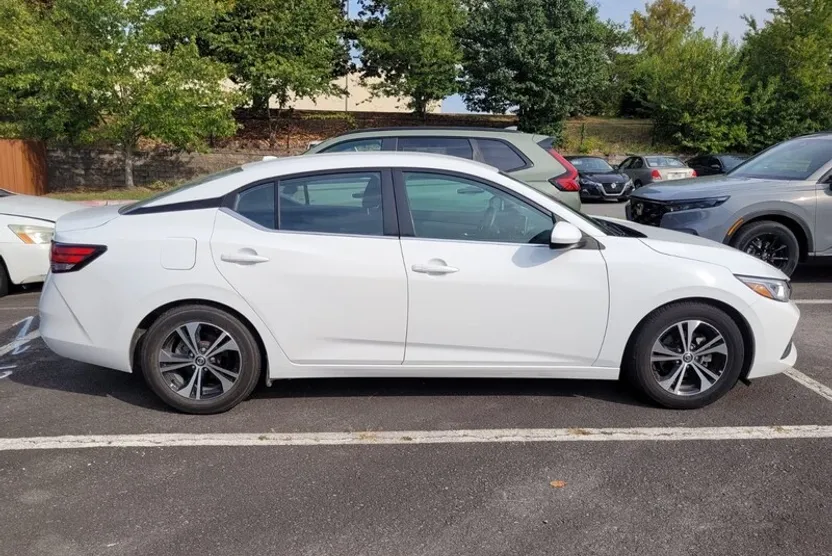 2023 Nissan Sentra SV photo 1