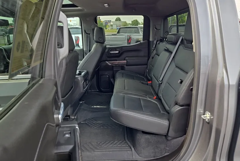 2021 Chevrolet Silverado 1500 LTZ photo 1