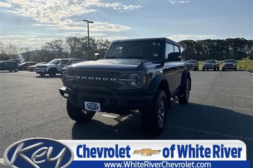 2024 Ford Bronco Badlands photo 1