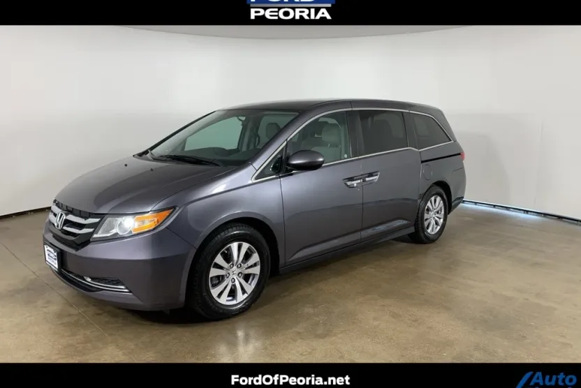 2016 Honda Odyssey SE photo 1