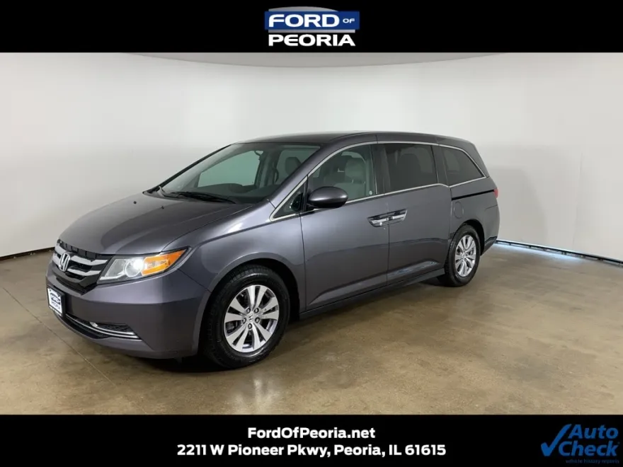 2016 Honda Odyssey SE photo 1