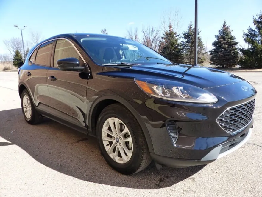 2020 Ford Escape SE photo 1