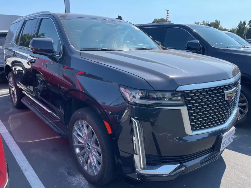 2023 Cadillac Escalade Premium Luxury photo 1