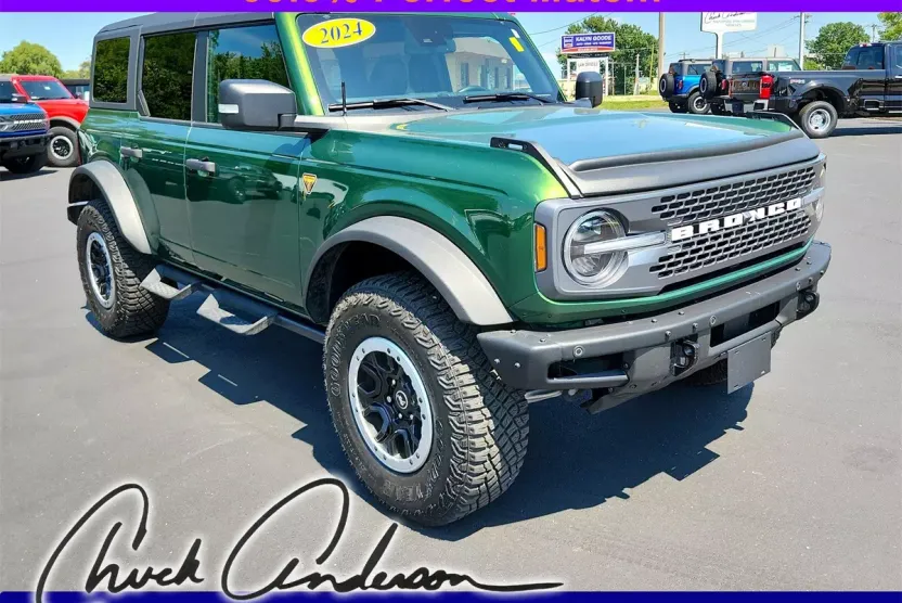 2024 Ford Bronco Badlands photo 1