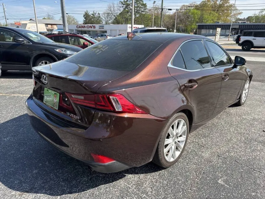 2016 Lexus IS 200t photo 1