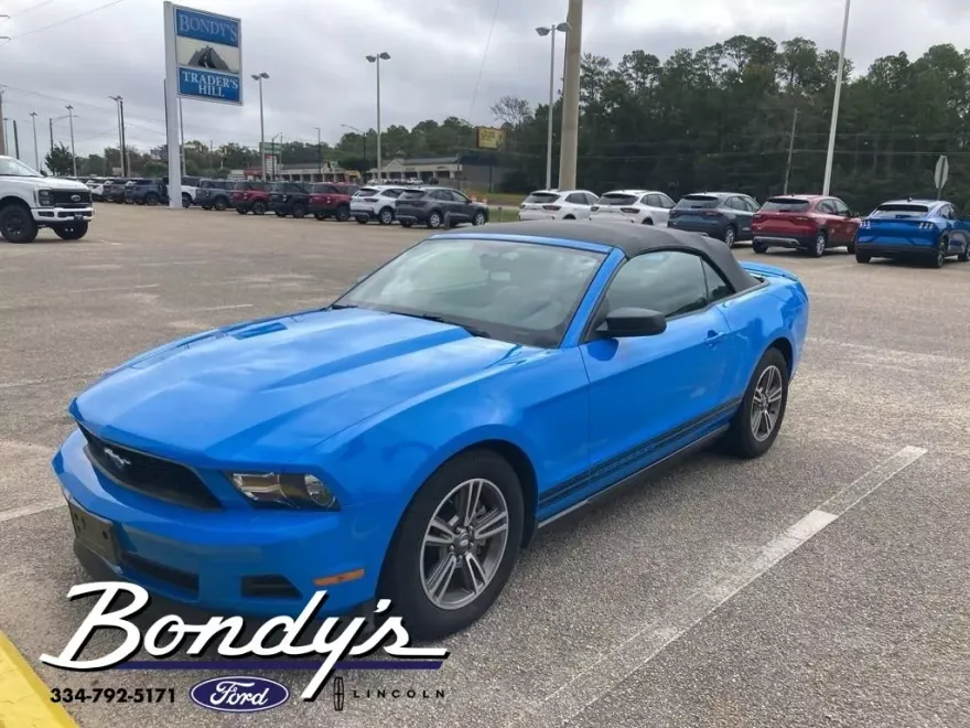 2011 Ford Mustang V6 Premium photo 1