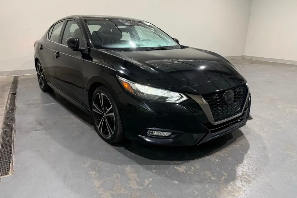 2022 Nissan Sentra SR photo 1