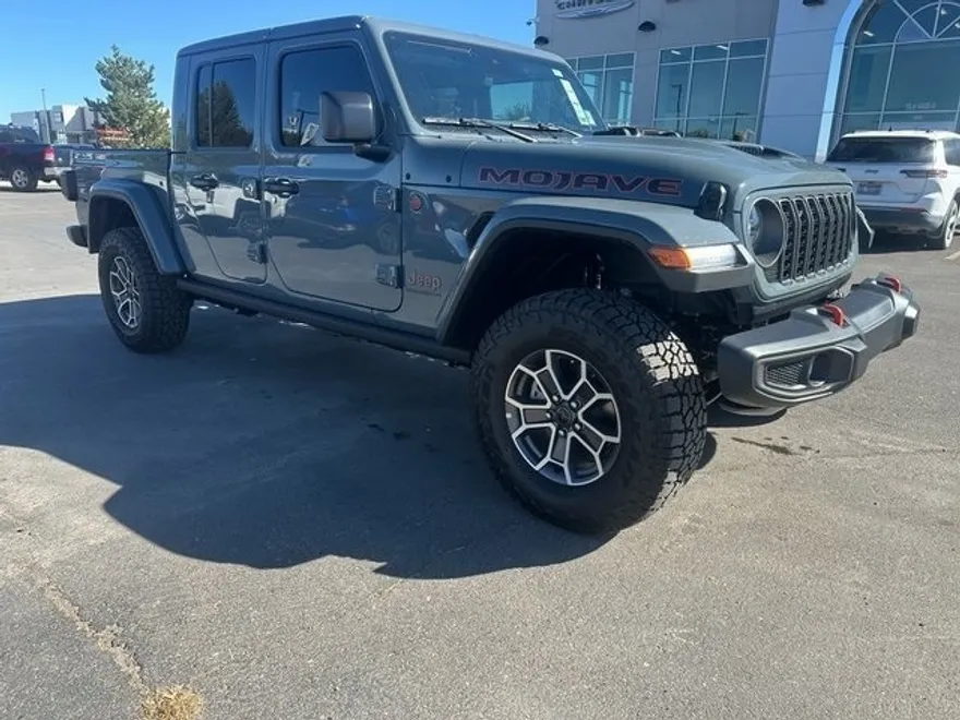 2025 Jeep Gladiator Mojave photo 1