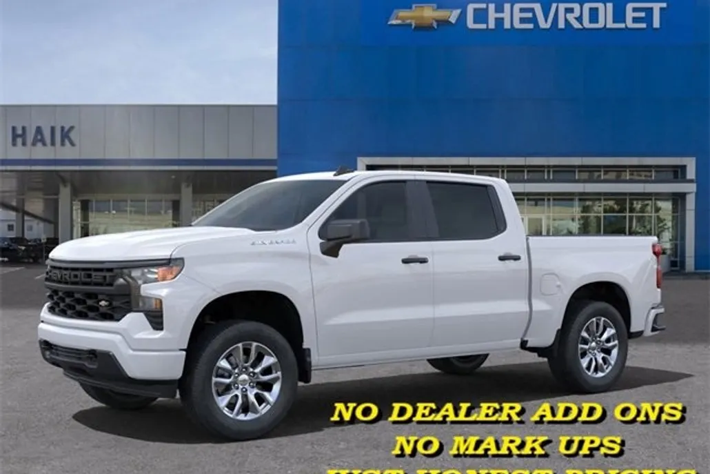 2025 Chevrolet Silverado 1500 Custom photo 1