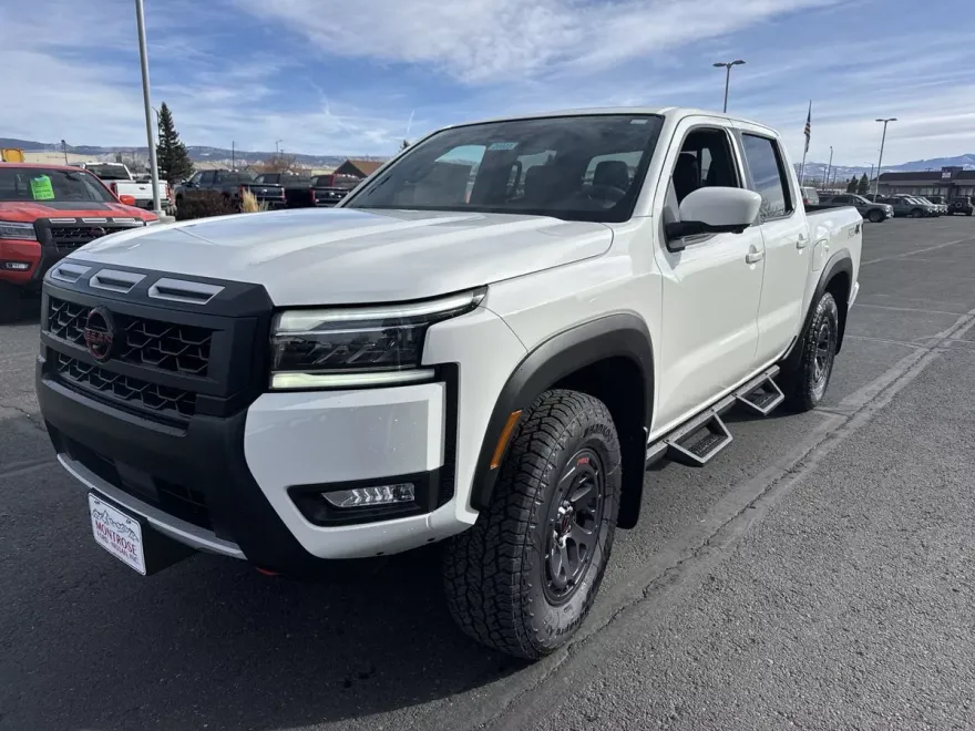 2025 Nissan Frontier PRO-4X photo 1