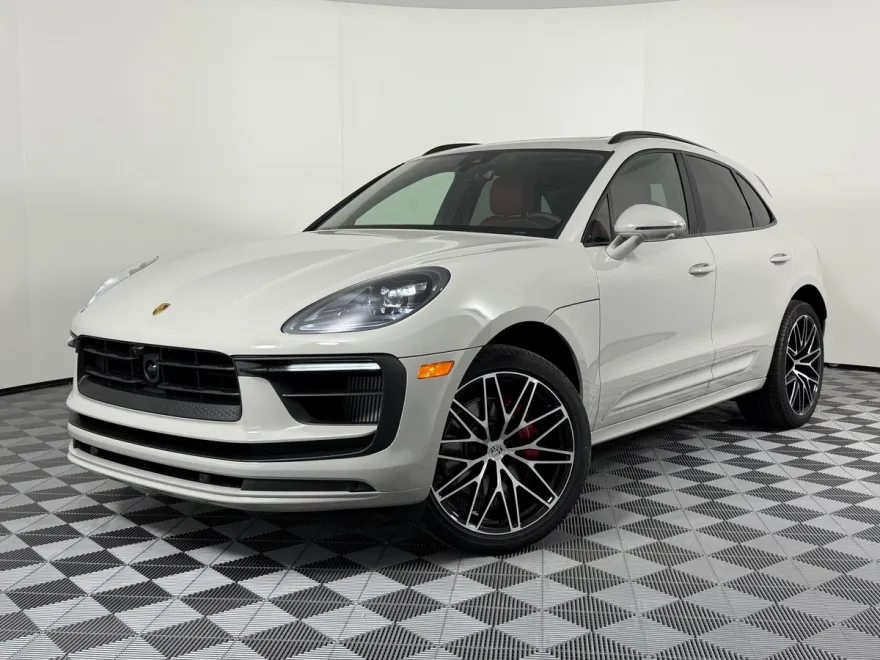 2026 Porsche Macan S photo 1