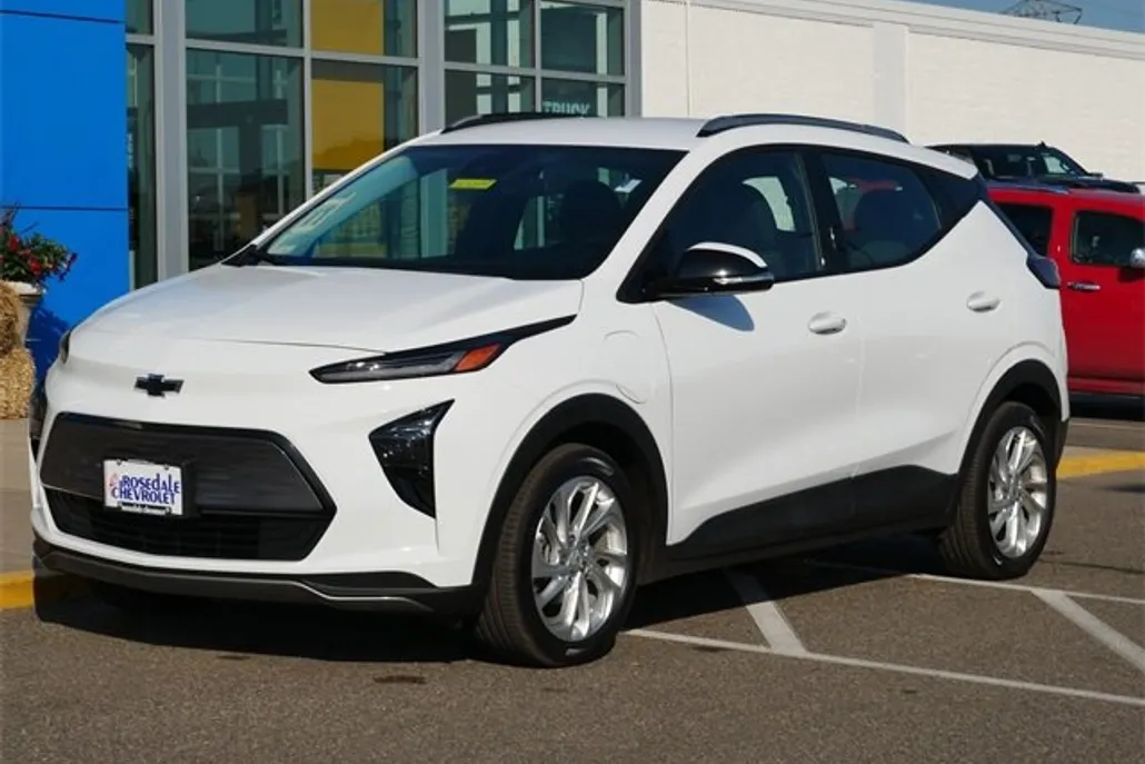 2023 Chevrolet Bolt EUV photo 1