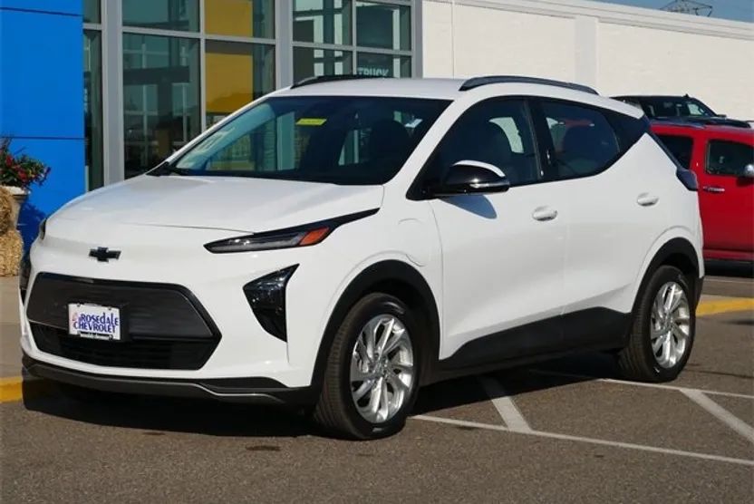 2023 Chevrolet Bolt EUV photo 1