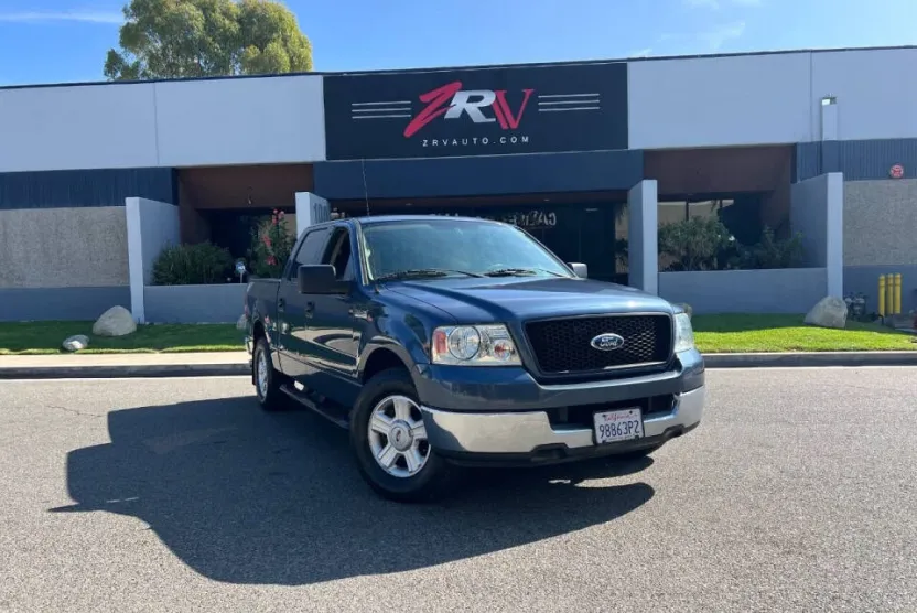 2004 Ford F-150 XLT photo 1
