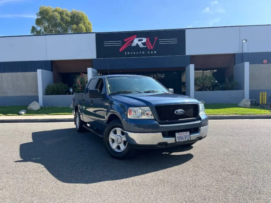 2004 Ford F-150 XLT photo 1