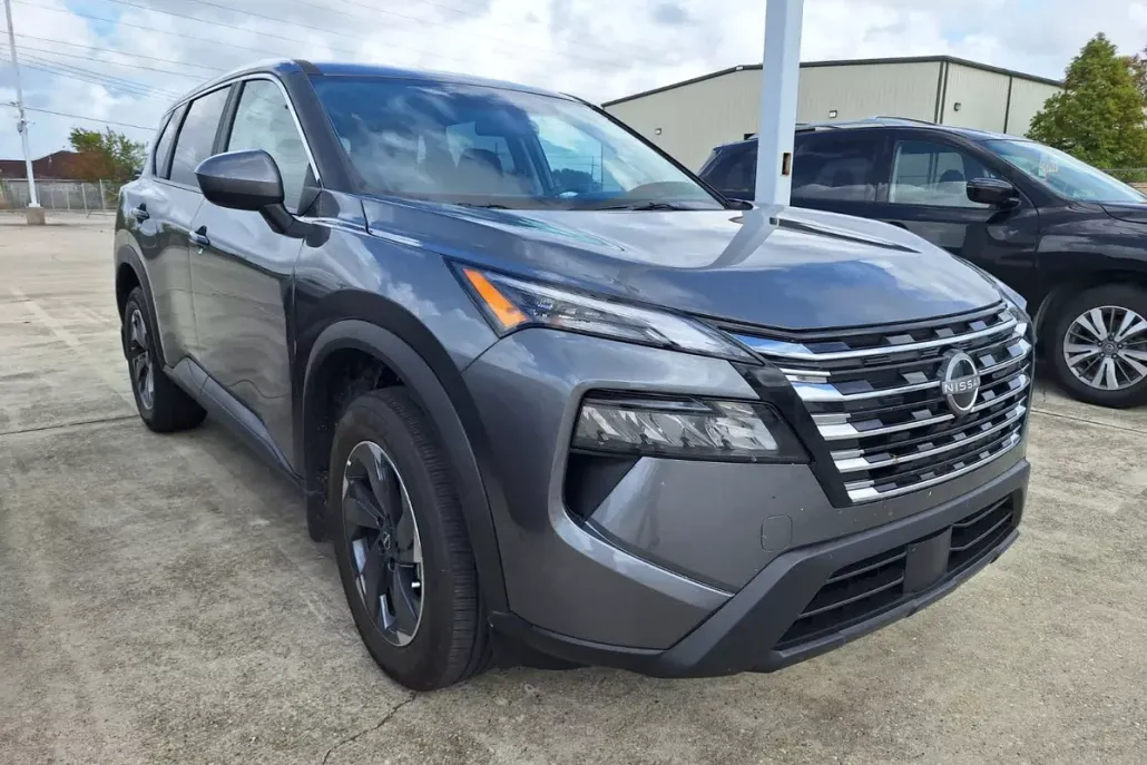 2026 Nissan Rogue SV photo 1