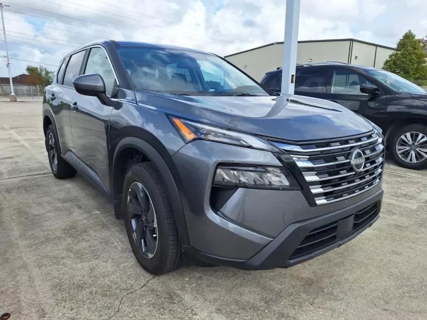 2026 Nissan Rogue SV photo 1