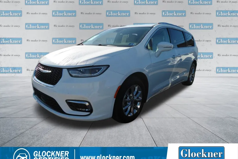 2021 Chrysler Pacifica Touring L photo 1