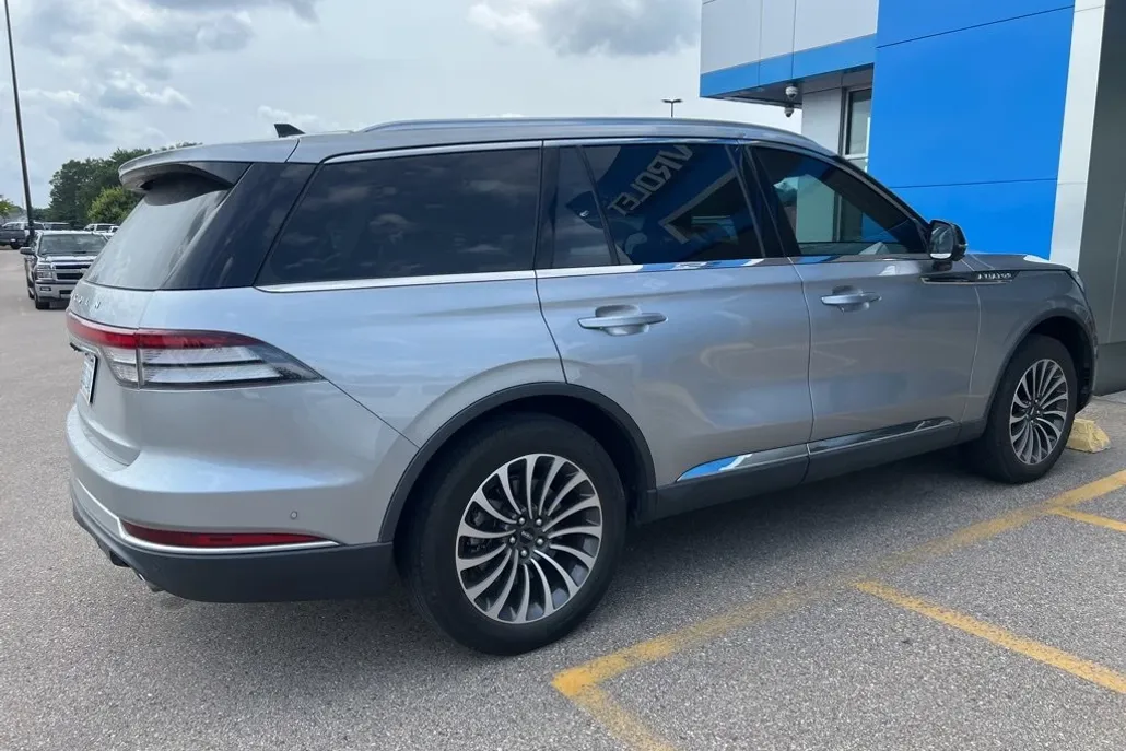 2022 Lincoln Aviator Reserve photo 1