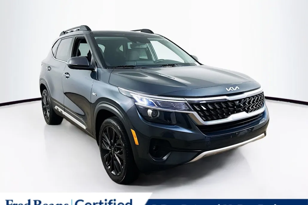 2022 Kia Seltos Nightfall Edition photo 1