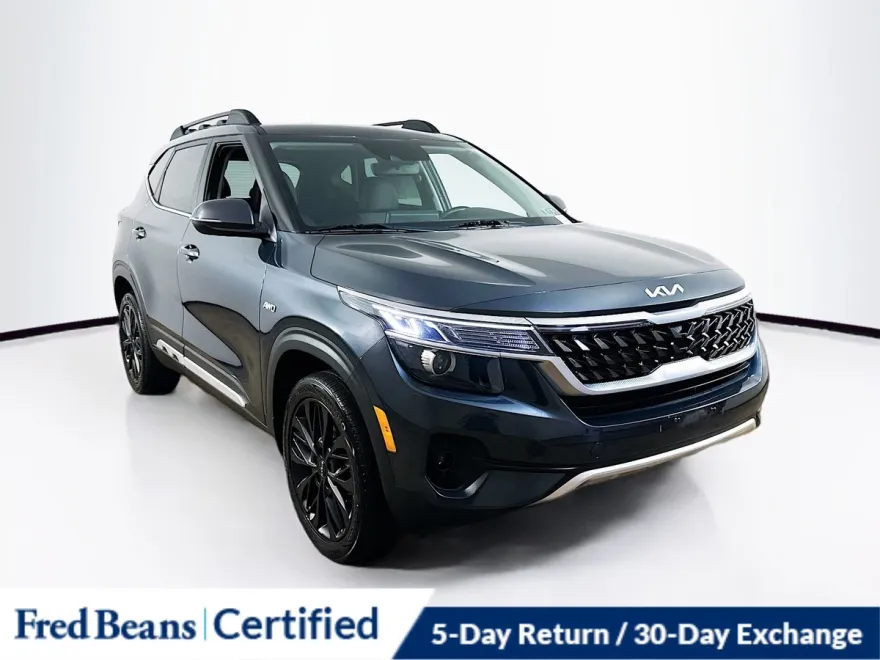 2022 Kia Seltos Nightfall Edition photo 1