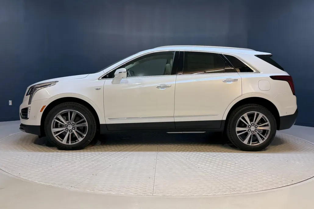 2025 Cadillac XT5 Premium Luxury photo 1