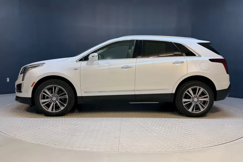 2025 Cadillac XT5 Premium Luxury photo 1