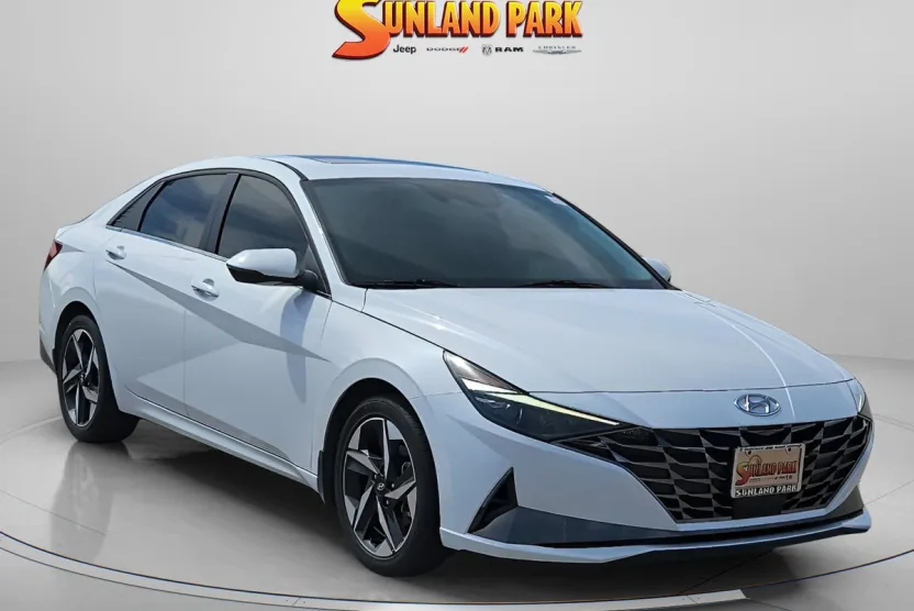 2023 Hyundai Elantra Limited photo 1