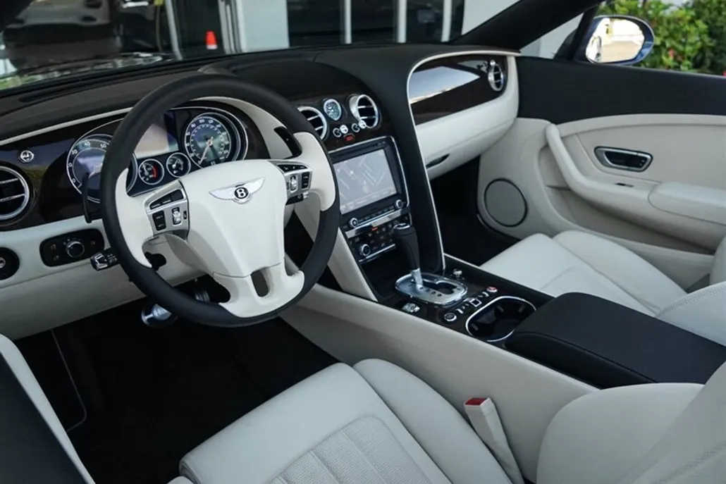2013 Bentley Continental GT V8 photo 1