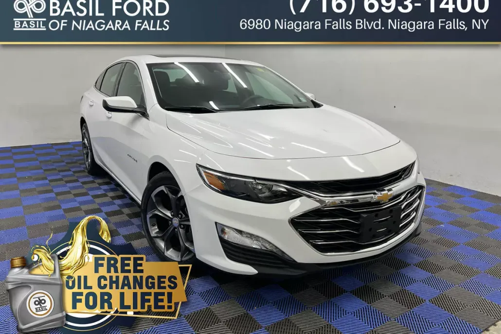 2024 Chevrolet Malibu 1LT photo 1