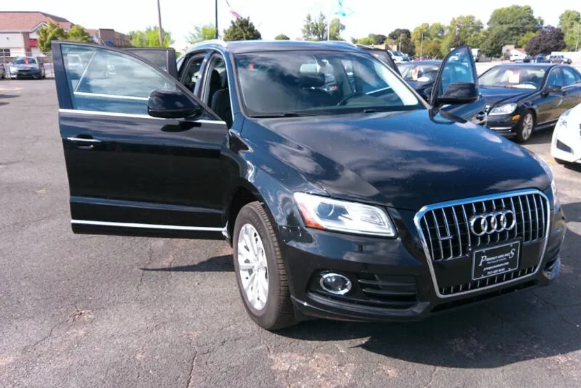 2016 Audi Q5 2.0T Prestige Hybrid TDI Premium Plus photo 1