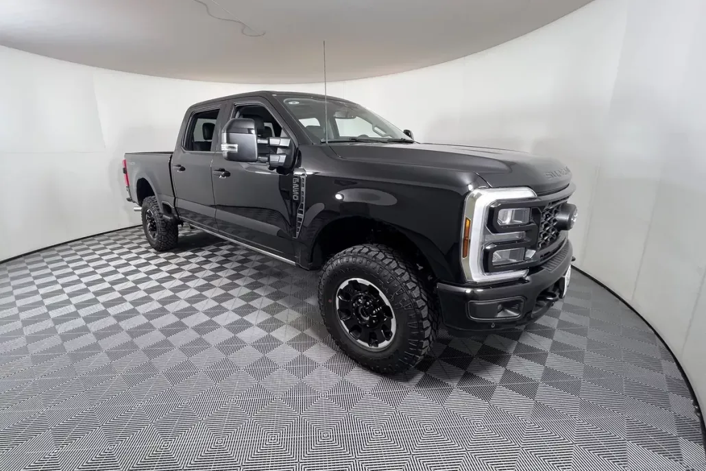 2025 Ford F-250 photo 1
