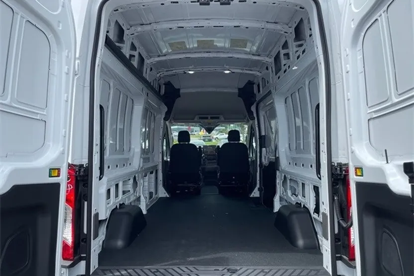 2025 Ford Transit photo 1