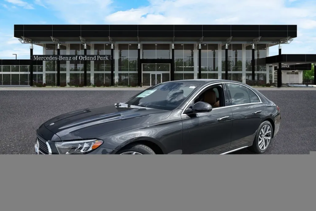 2026 Mercedes Benz E 4MATIC Sedan photo 1