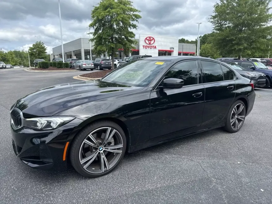 2023 Bmw 330i Sedan photo 1