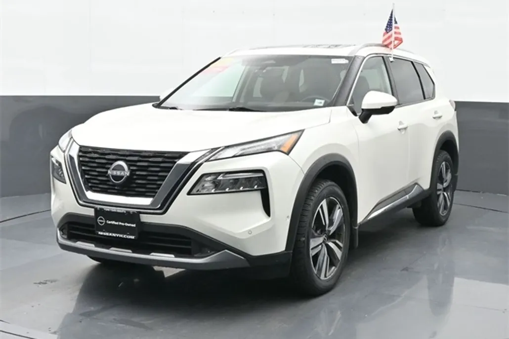2022 Nissan Rogue SL photo 1