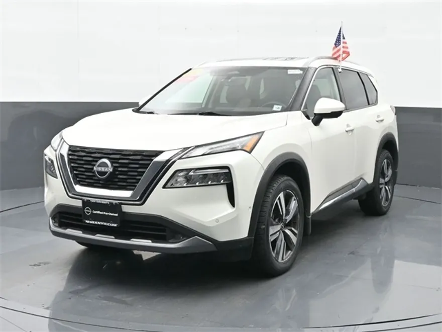 2022 Nissan Rogue SL photo 1