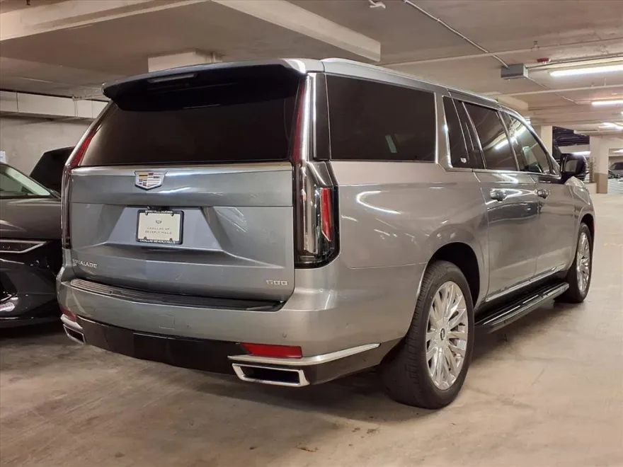 2022 Cadillac Escalade ESV Premium Luxury photo 1
