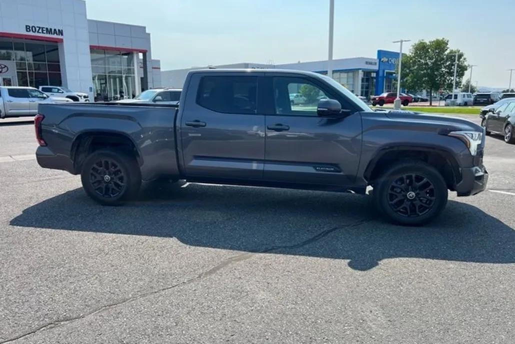 2024 Toyota Tundra Platinum photo 1