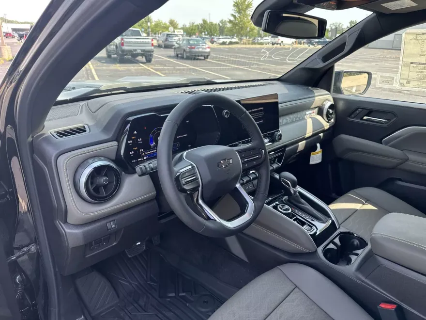 2026 Chevrolet Colorado ZR2 photo 1