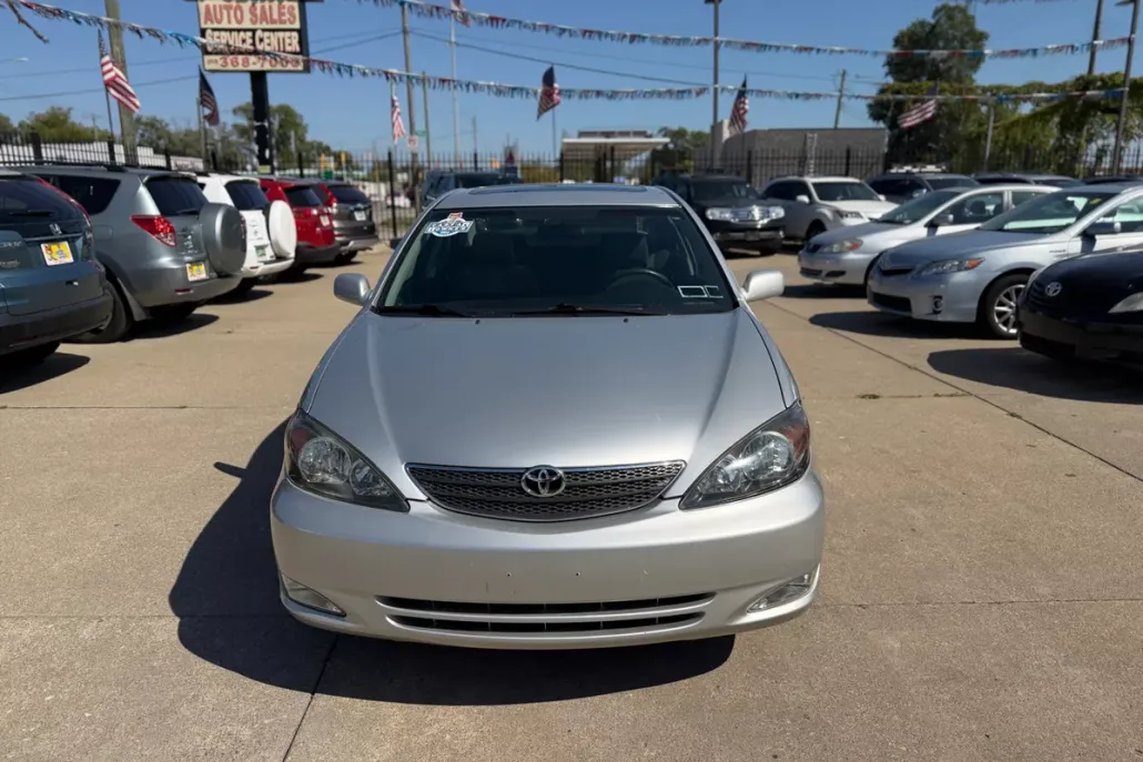 2004 Toyota Camry SE V6 photo 1