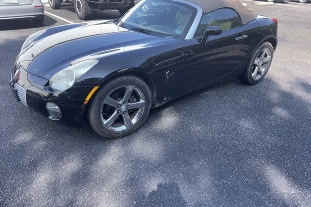 2007 Pontiac Solstice Base Convertible photo 1