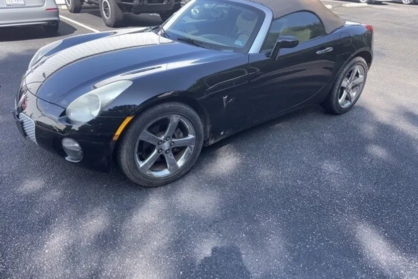2007 Pontiac Solstice Base Convertible photo 1