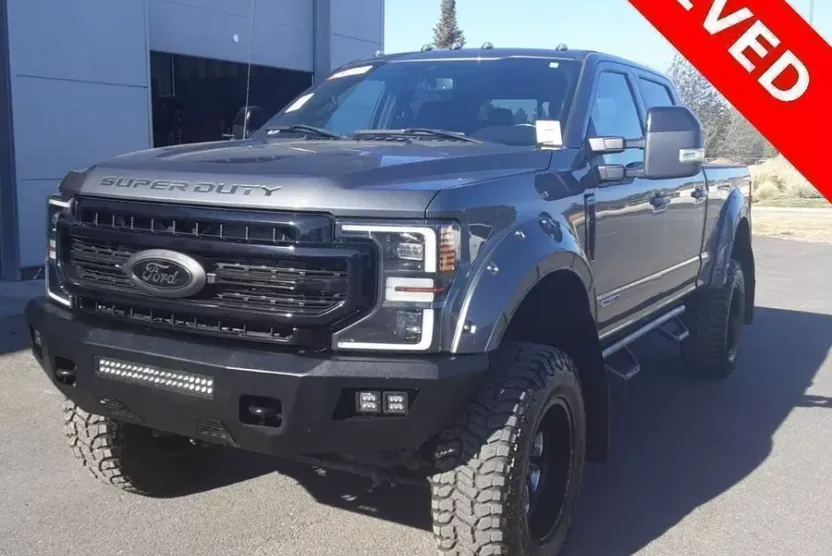 2022 Ford F-350 Lariat photo 1
