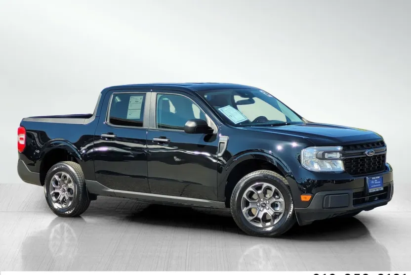 2024 Ford Maverick XLT photo 1